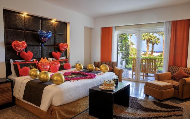 Honeymoon Room (Sea View) 