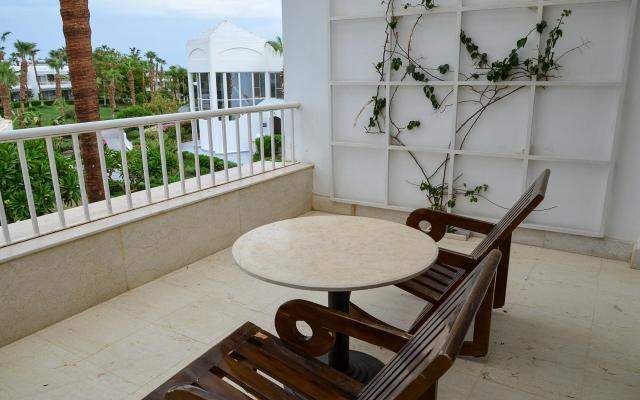 Family Suite Pool View
