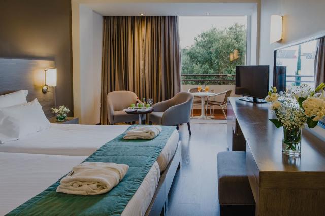 Deluxe Twin Room Inland View