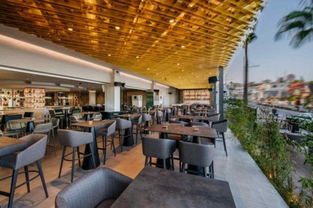 Napa Plaza (Adults Only)