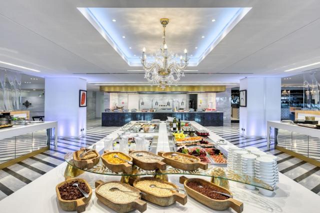 Parklane, a Luxury Collection Resort & Spa