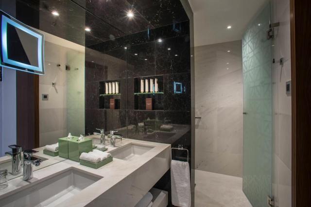 Superior Room Inland View King or Twin