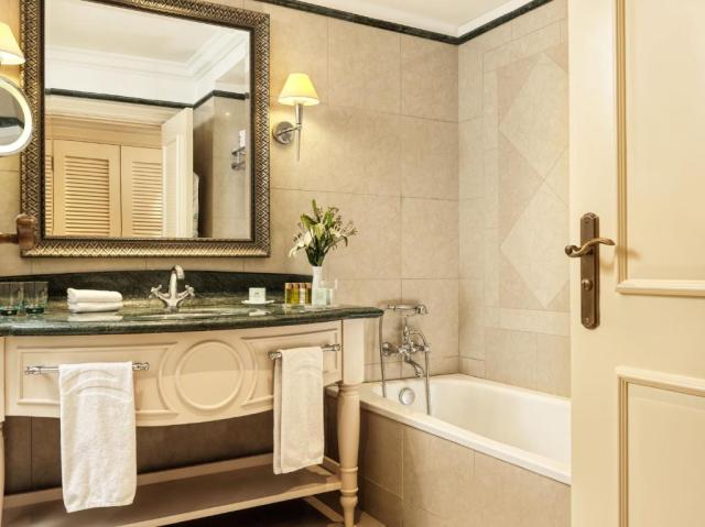 One bedroom Family Golf and sea view