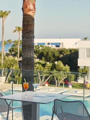 Grand Two Bedroom Suite Pool View