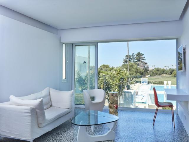 Deluxe Room Pool View