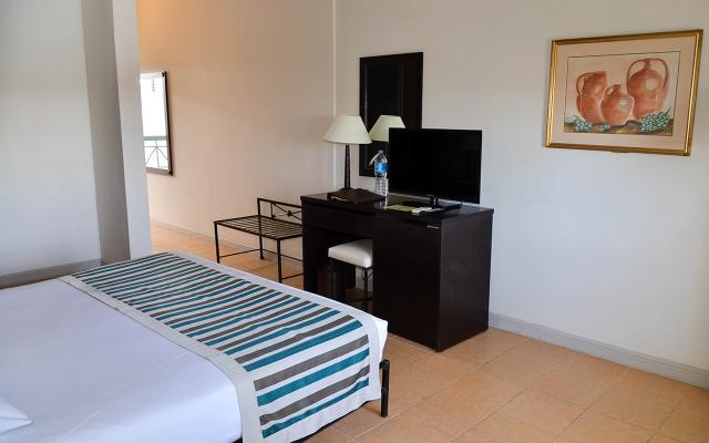 Superior Pool View Room