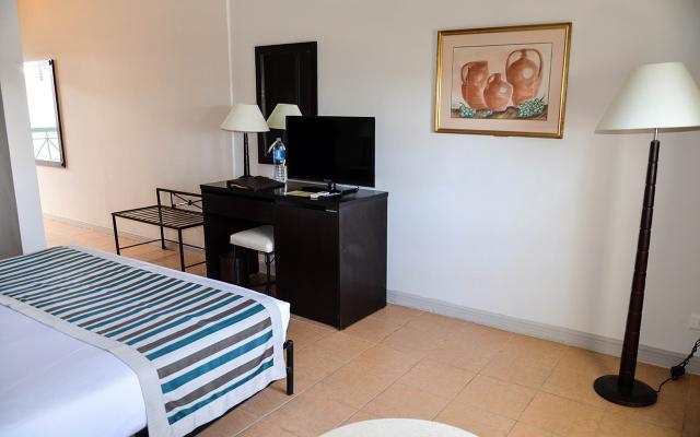 Superior Pool View Room