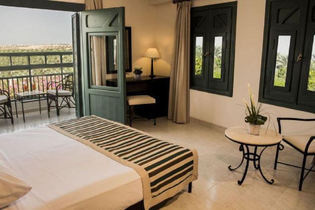 Superior Family Pool View Room