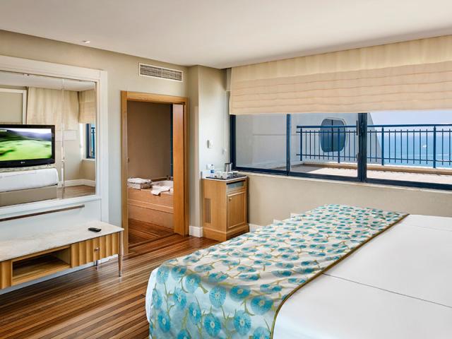 Admiral Suite