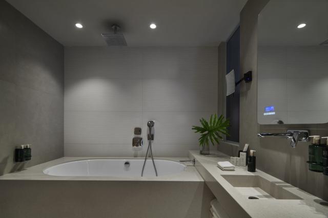 Executive Suite Sea Front with Private Pool