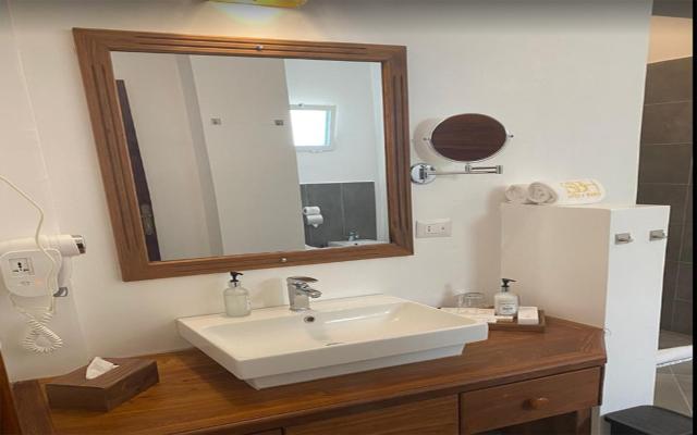 Superior Room with Pool & Sea View