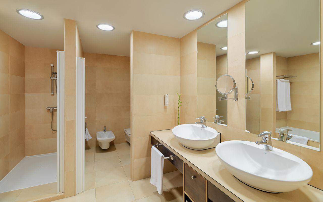 Suite Balcony or Terrace, Superior Sea View