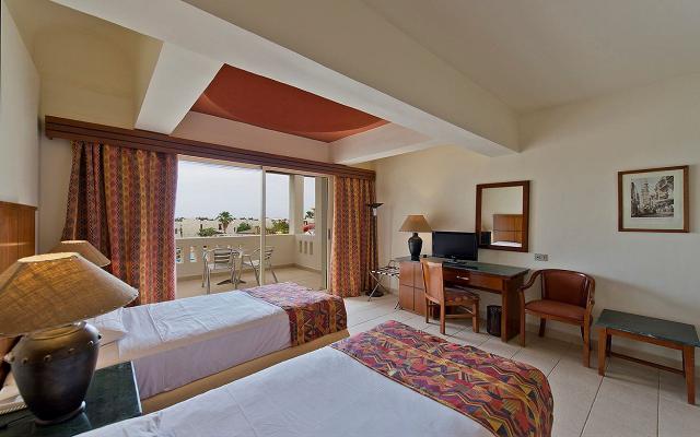 Standard Pool View Room