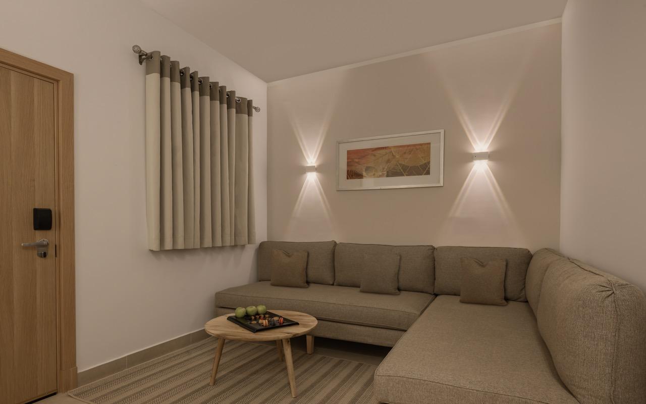 Deluxe Family Room Garden View