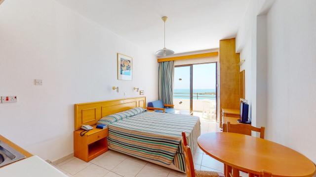 One Bedroom Apartment Limited Sea View