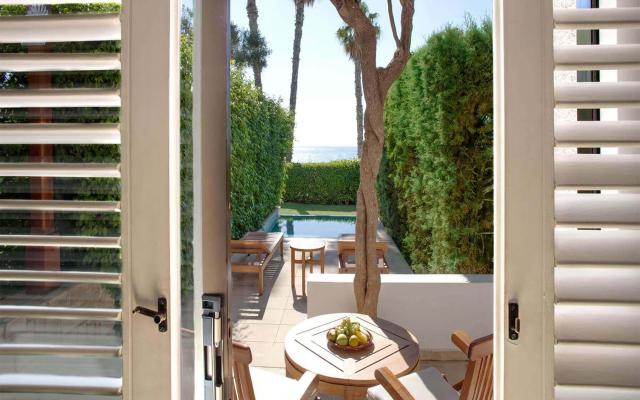 Studio Suite Sea View with Pool