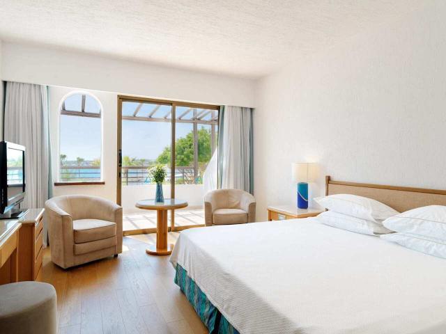 Executive Suite One Bedroom Sea View