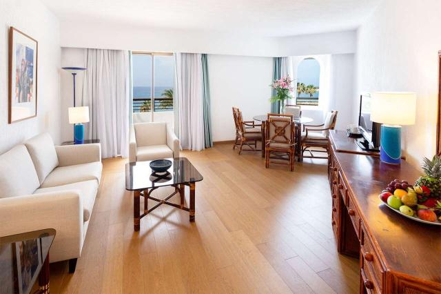 Executive Suite One Bedroom Sea View