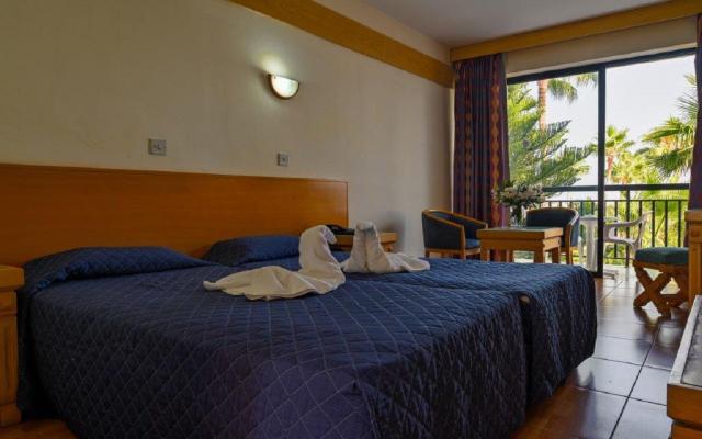 Twin Room Inland View
