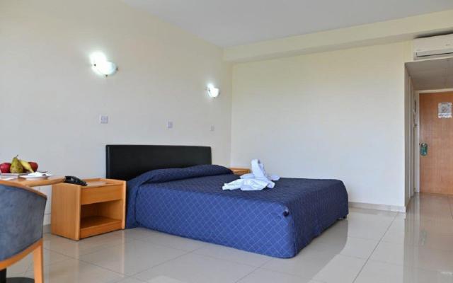 Twin Room Inland View