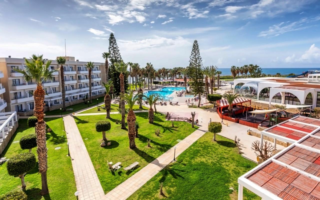 Louis Phaeton Beach
