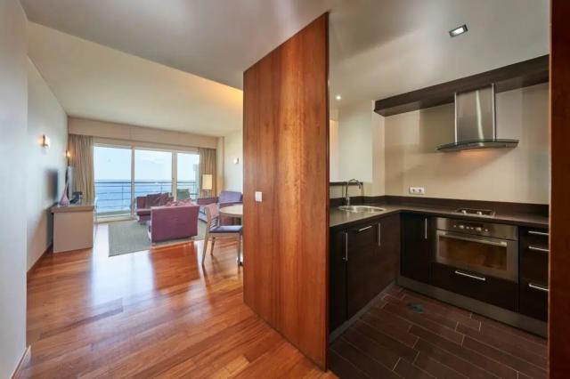  Royal Suite