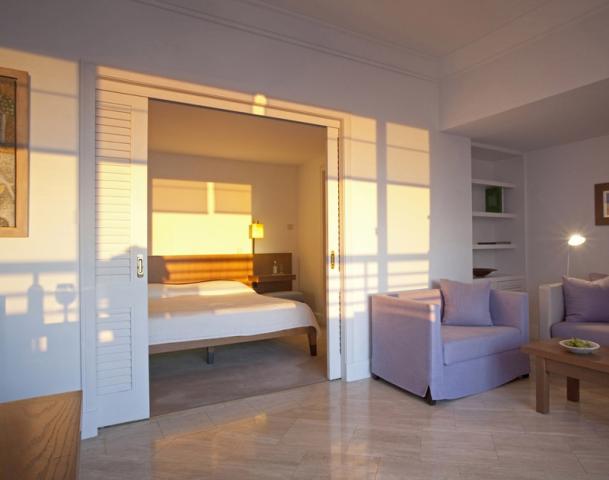 One Bedroom Deluxe Suite