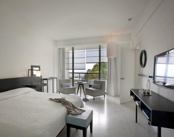 One Bedroom Suite Sea View