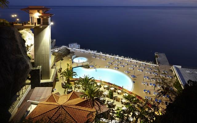 The Cliff Bay