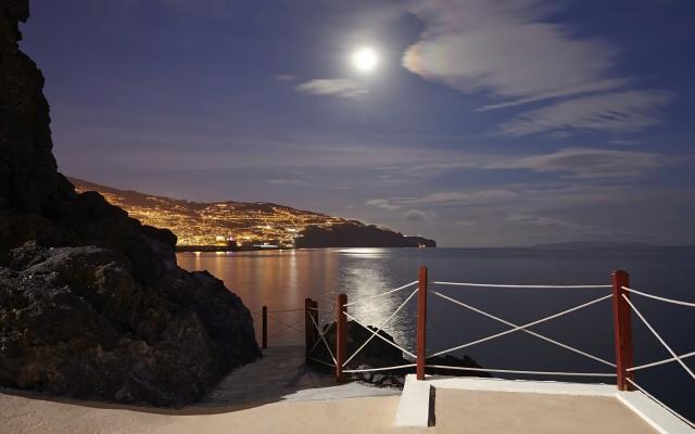 The Cliff Bay