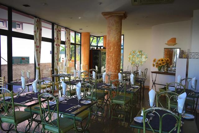 Restaurace