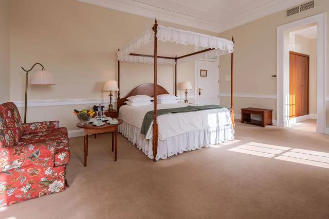 Junior Suite Room