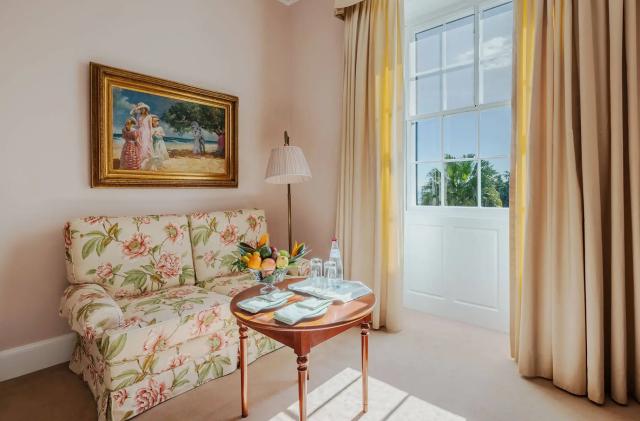 Junior Suite Room