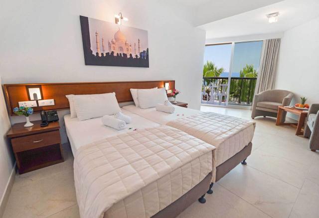Twin Room Side Sea View