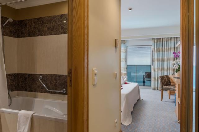 Suite Triple Room