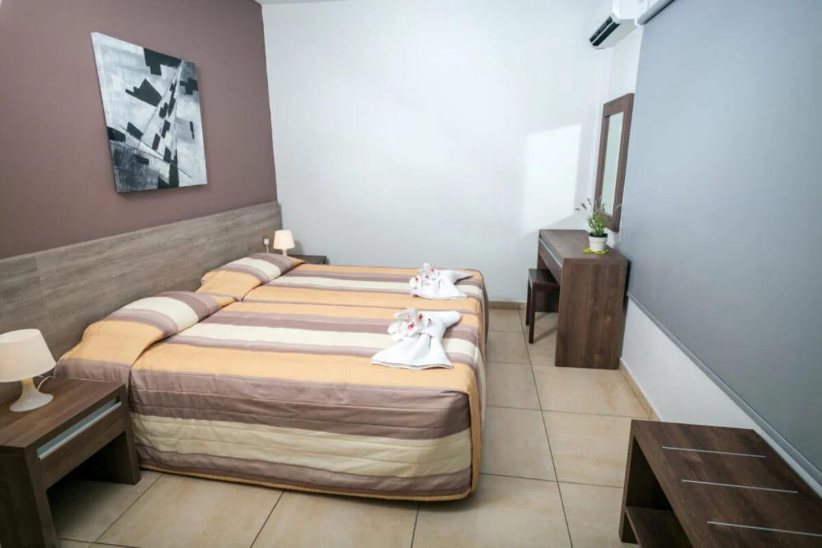 Superior One Bedroom Apartment