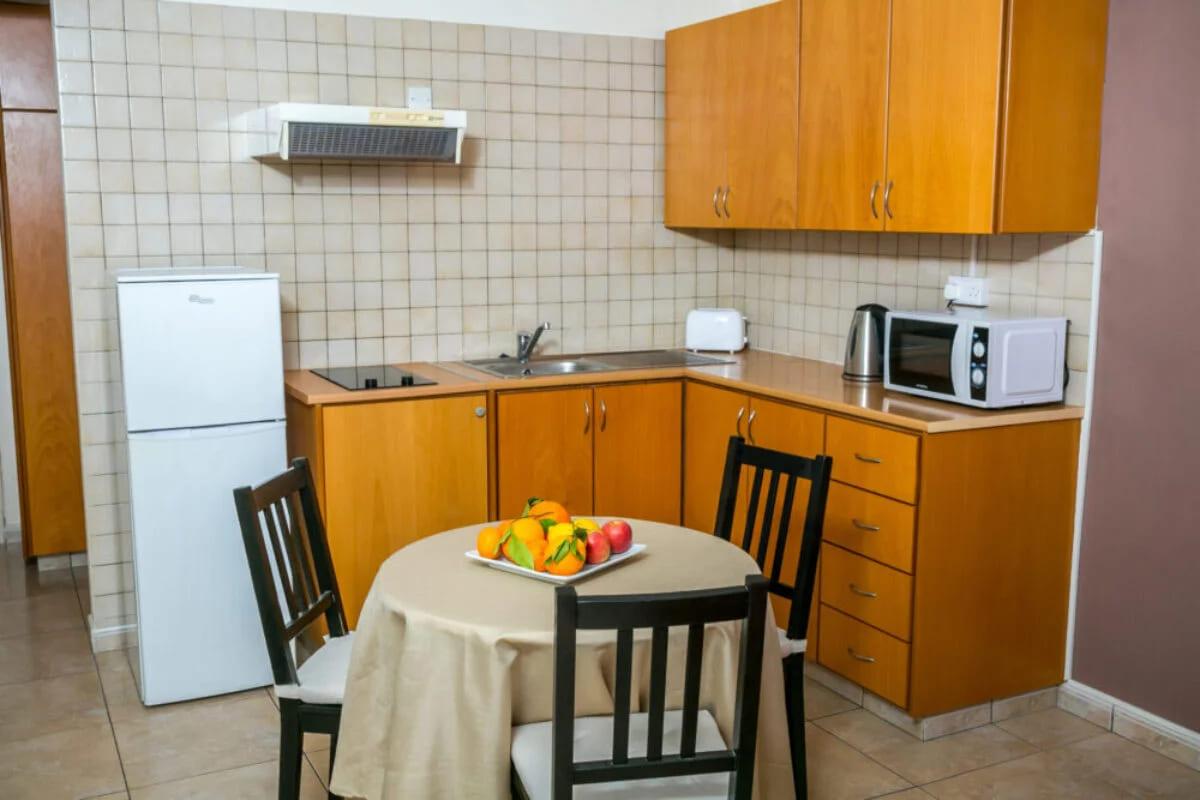 Studio Apartment Inland View