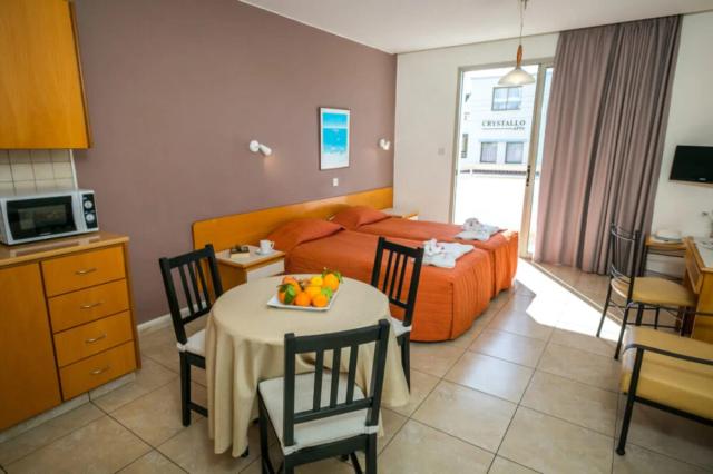 Studio Apartment Inland View