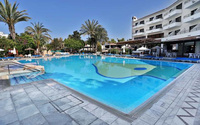 Leptos Paphos Gardens & Apartaments