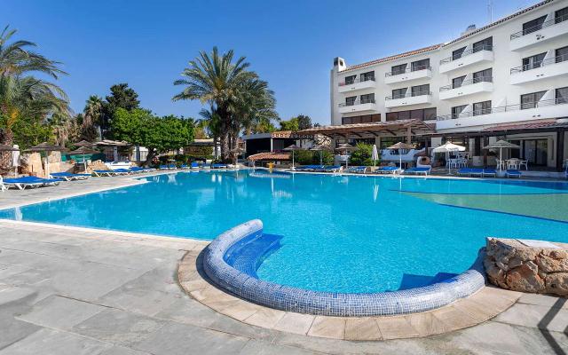 Leptos Paphos Gardens & Apartaments