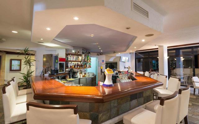 Leptos Paphos Gardens & Apartaments