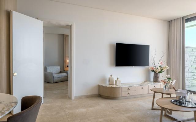 Residence One Bedroom Suite Sea View with private pool