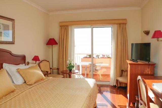 Double/Twin Sea View With Balcony