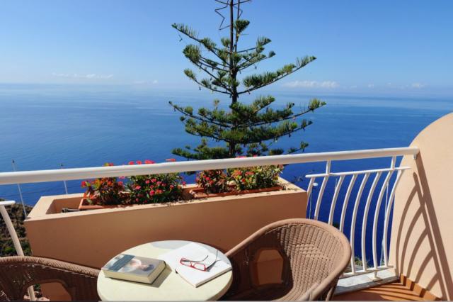 Double/Twin Sea View With Balcony