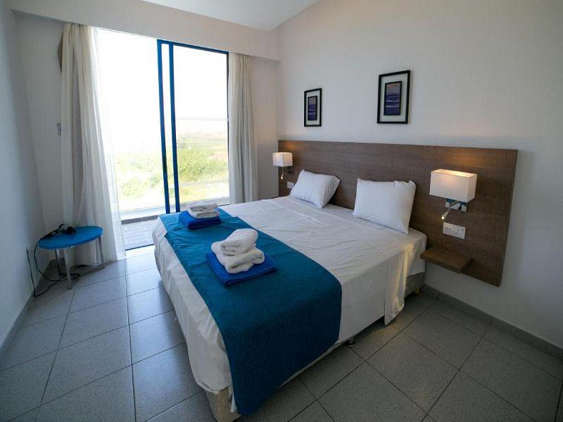 Studio Suite Pool and Sea View