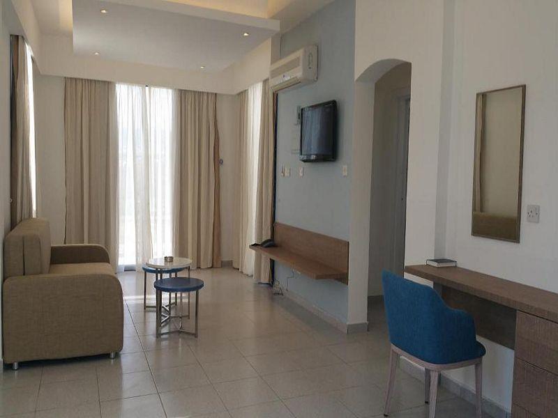 Two Bedroom Suite Pool and Sea View