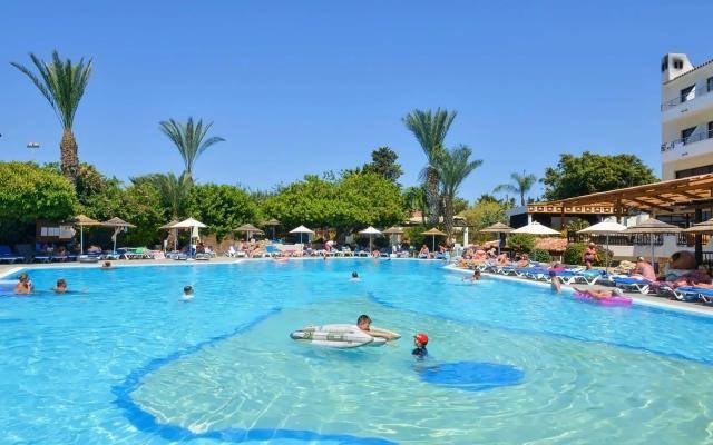 Leptos Paphos Gardens & Apartaments