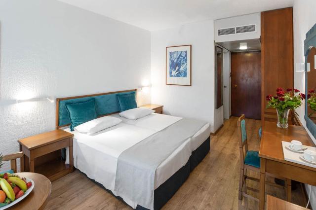 Twin Room Inland View