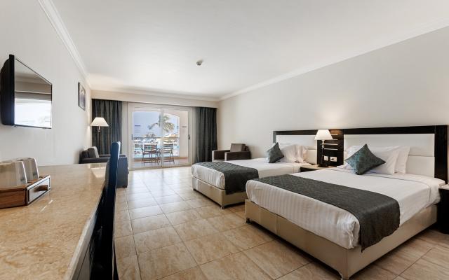 Deluxe Sea View Room