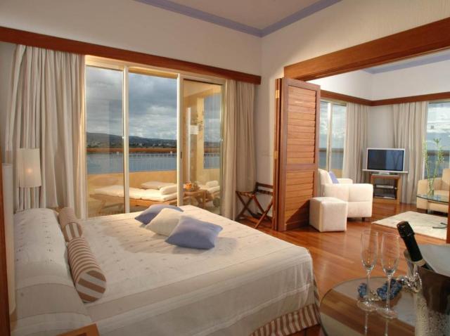 One Bedroom Suite Sea View